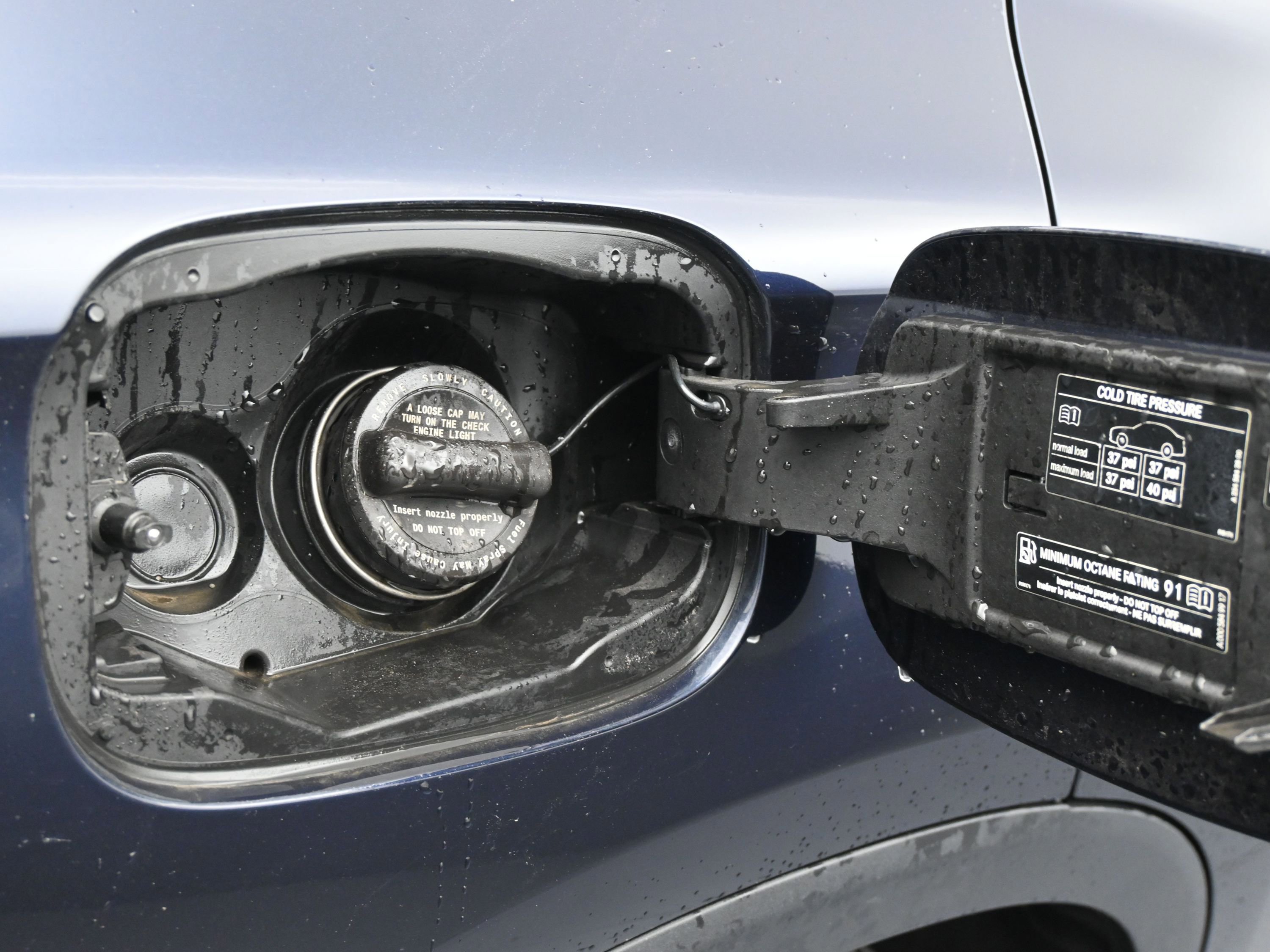 Used 2023 Mercedes-Benz GLC 300 4MATIC w/ Exclusive Trim Package image 11