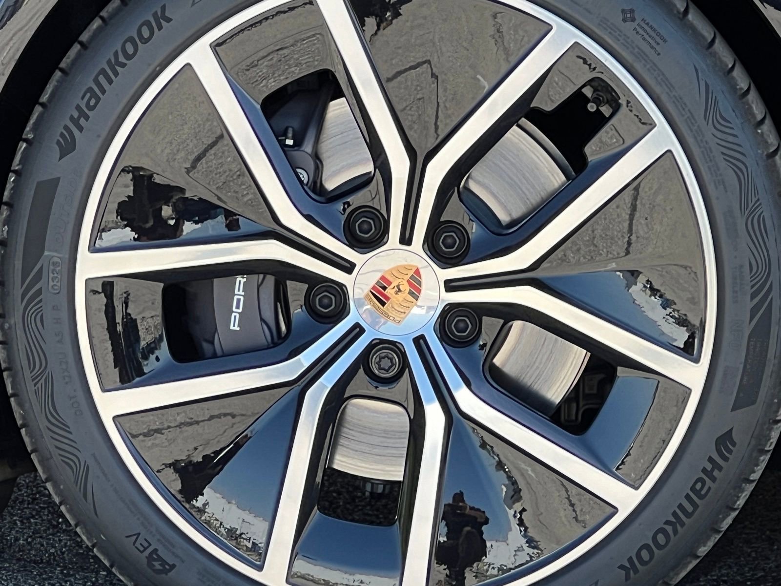 New 2026 Porsche Taycan AWD/4WD image 14