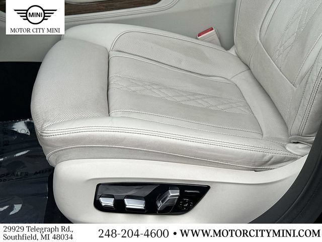 Used 2018 BMW 750i xDrive AWD/4WD image 21