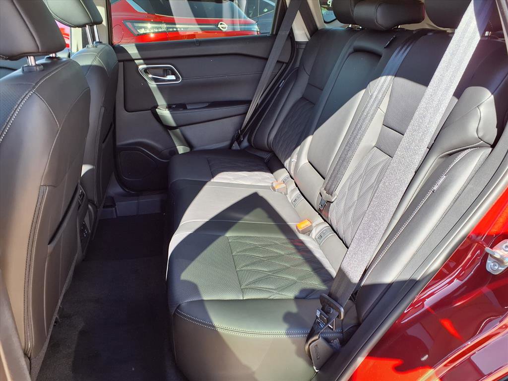 New 2026 Nissan Rogue Platinum image 7