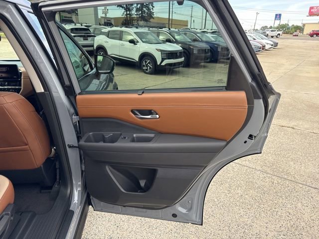 New 2026 Nissan Pathfinder Platinum AWD/4WD image 19