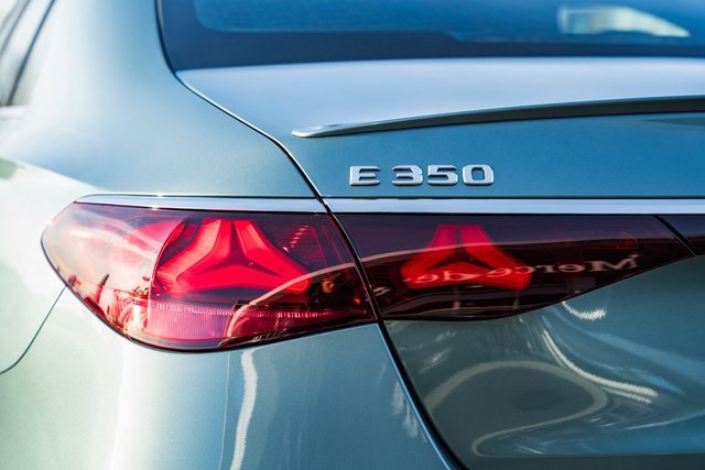 New 2026 Mercedes-Benz E 350 4MATIC Sedan image 7