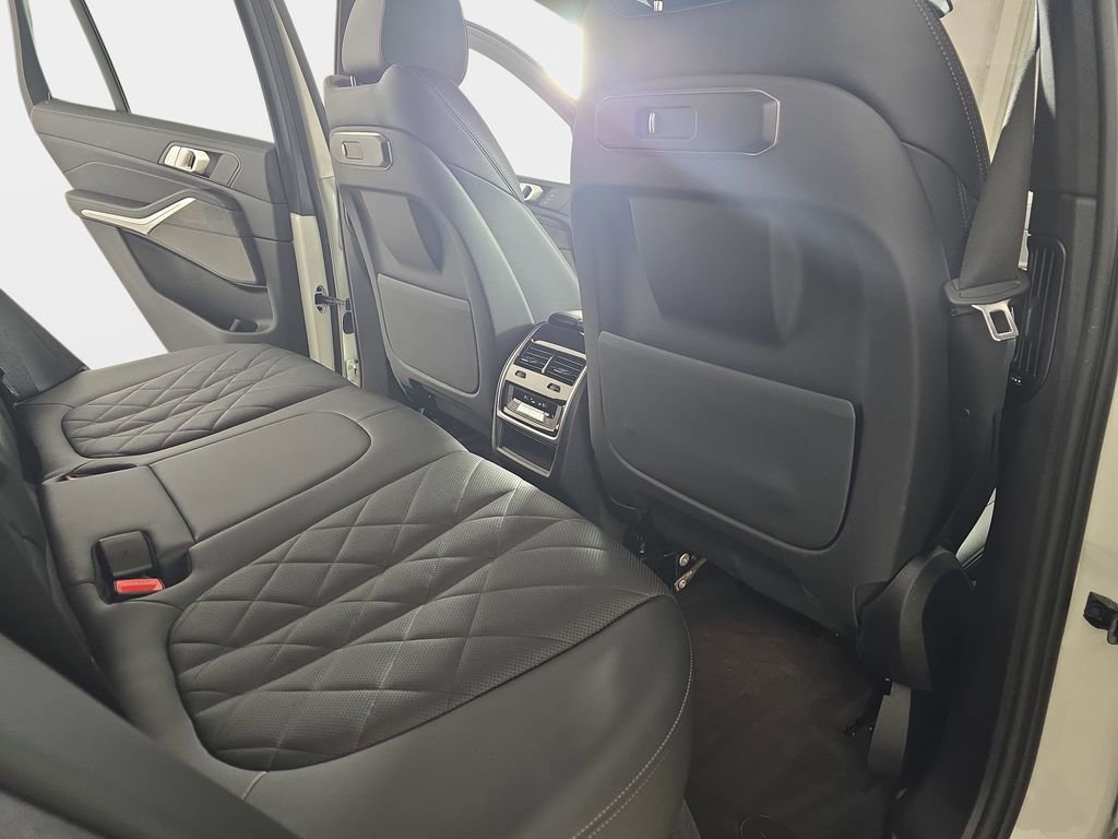 Certified 2024 BMW X5 xDrive40i w/ Premium Package image 10