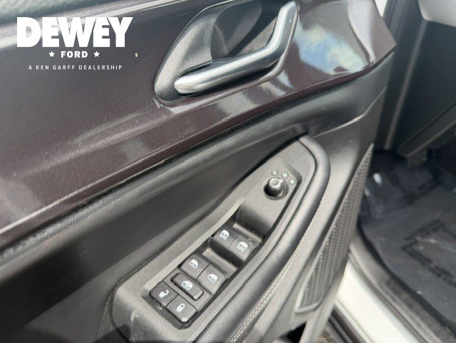 Used 2022 Jeep Grand Cherokee Altitude AWD/4WD image 11