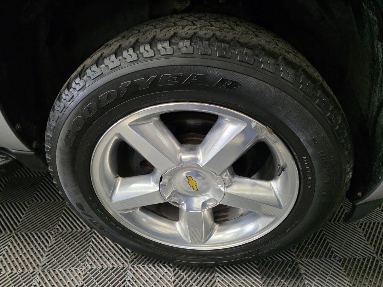Used 2011 Chevrolet Avalanche LTZ RWD image 34