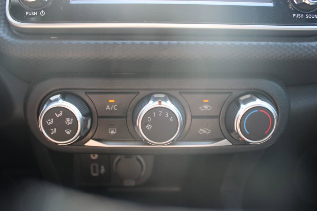 Used 2021 Nissan Kicks S image 26