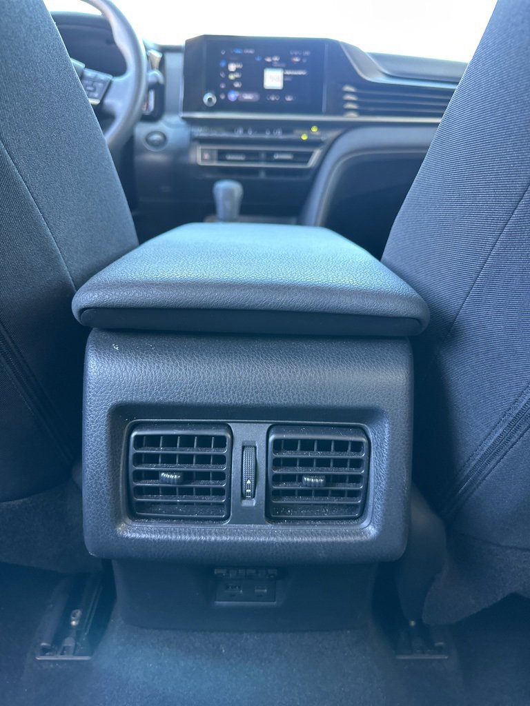 Used 2025 Toyota Camry LE image 14