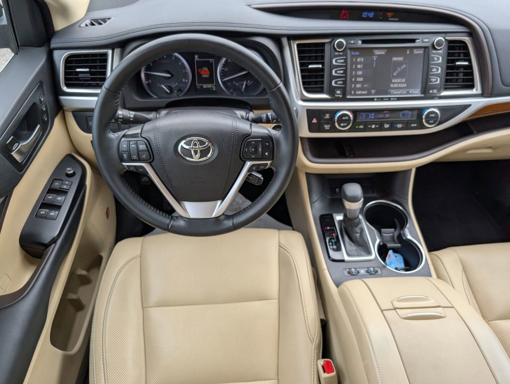 Used 2019 Toyota Highlander Limited image 26