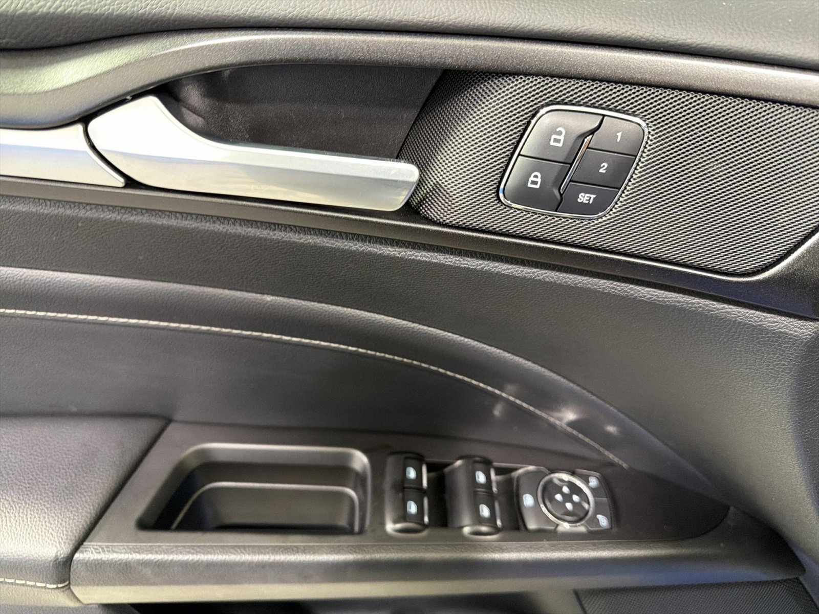 Used 2017 Ford Fusion Titanium image 44