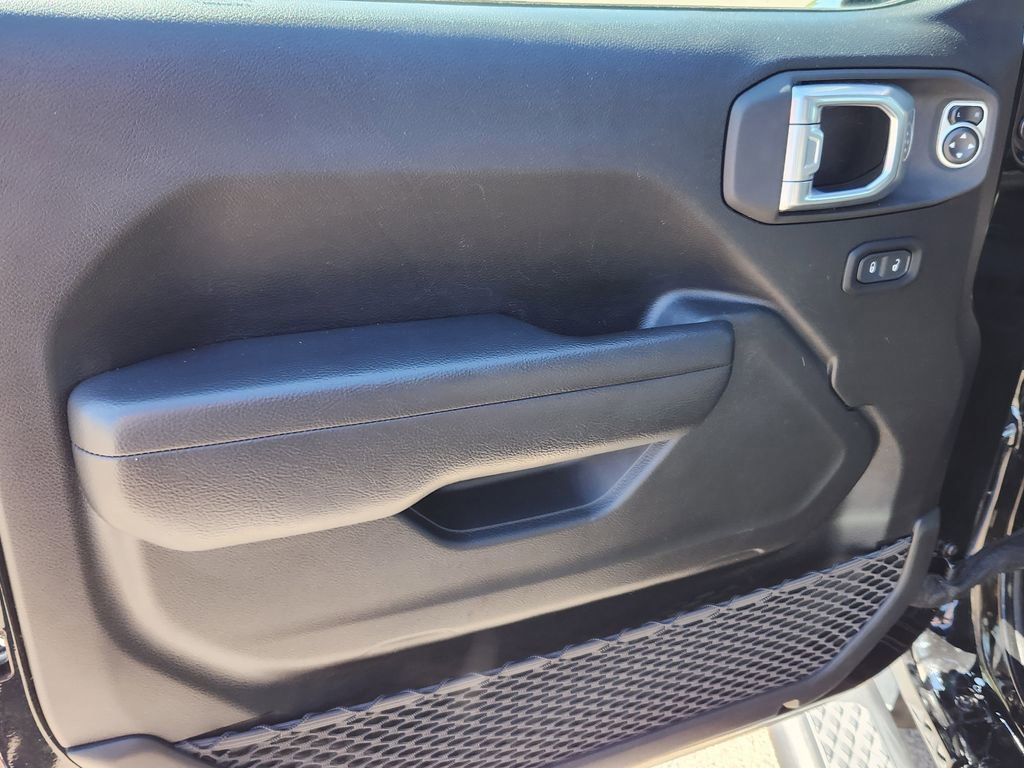 Used 2024 Jeep Gladiator Sport w/ Dual Top Group image 7