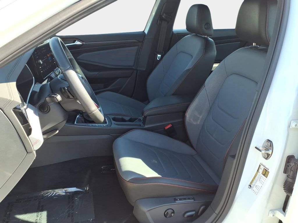 Certified 2025 Volkswagen Jetta GLI Autobahn w/ GLI Black Package image 17