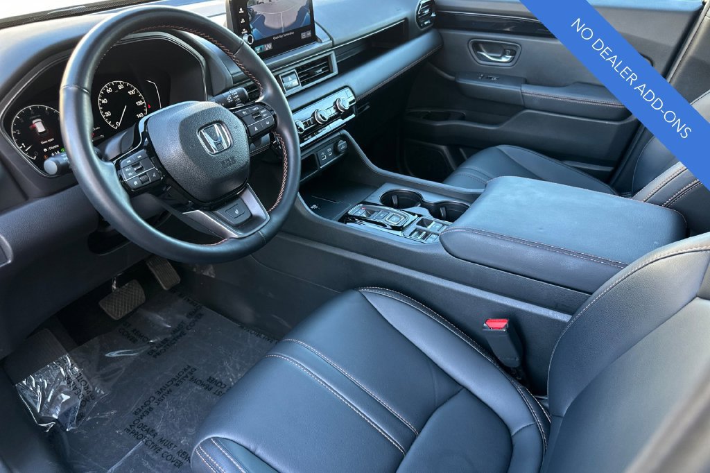 Certified 2025 Honda Pilot TrailSport image 9
