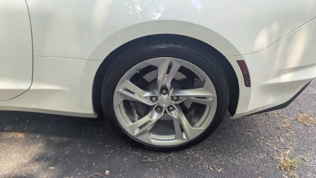 Used 2019 Chevrolet Camaro SS RWD image 10