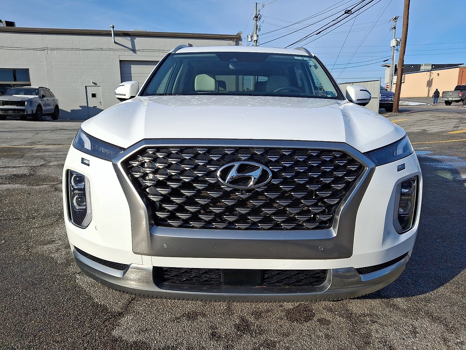 Used 2022 Hyundai Palisade Calligraphy image 2