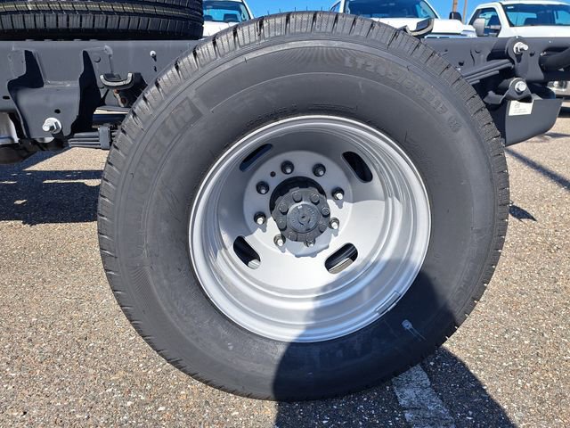 New 2025 Ford F350 XL w/ XL Chrome Package image 7