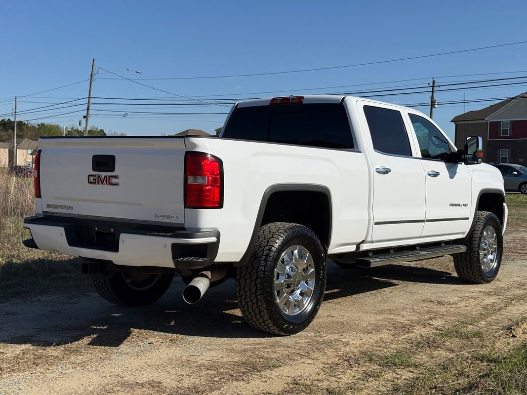 Used 2016 GMC Sierra 2500 Denali w/ Duramax Plus Package AWD/4WD image 4