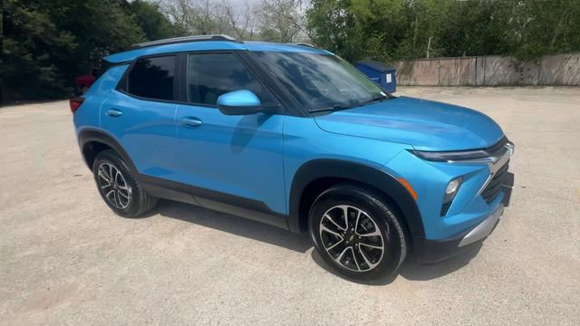 Certified 2025 Chevrolet TrailBlazer LT w/ LT Cold Weather Package image 2