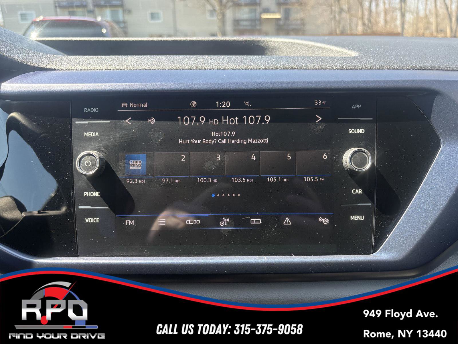 Used 2023 Volkswagen Taos SE image 20