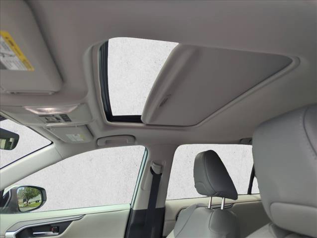 Used 2022 Toyota RAV4 Limited w/ Limited Grade Weather Package FWD image 18