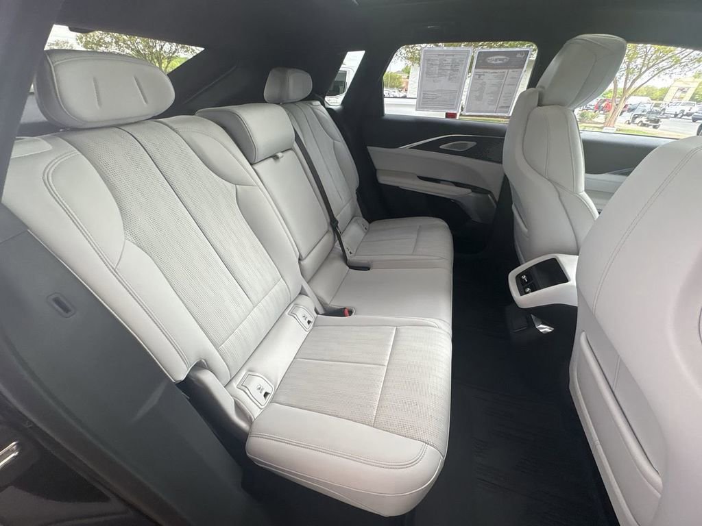 Certified 2023 Cadillac Lyriq 2WD image 28