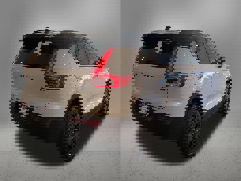 New 2026 Volvo XC40 B5 Ultra w/ Protection Package Premier image 6