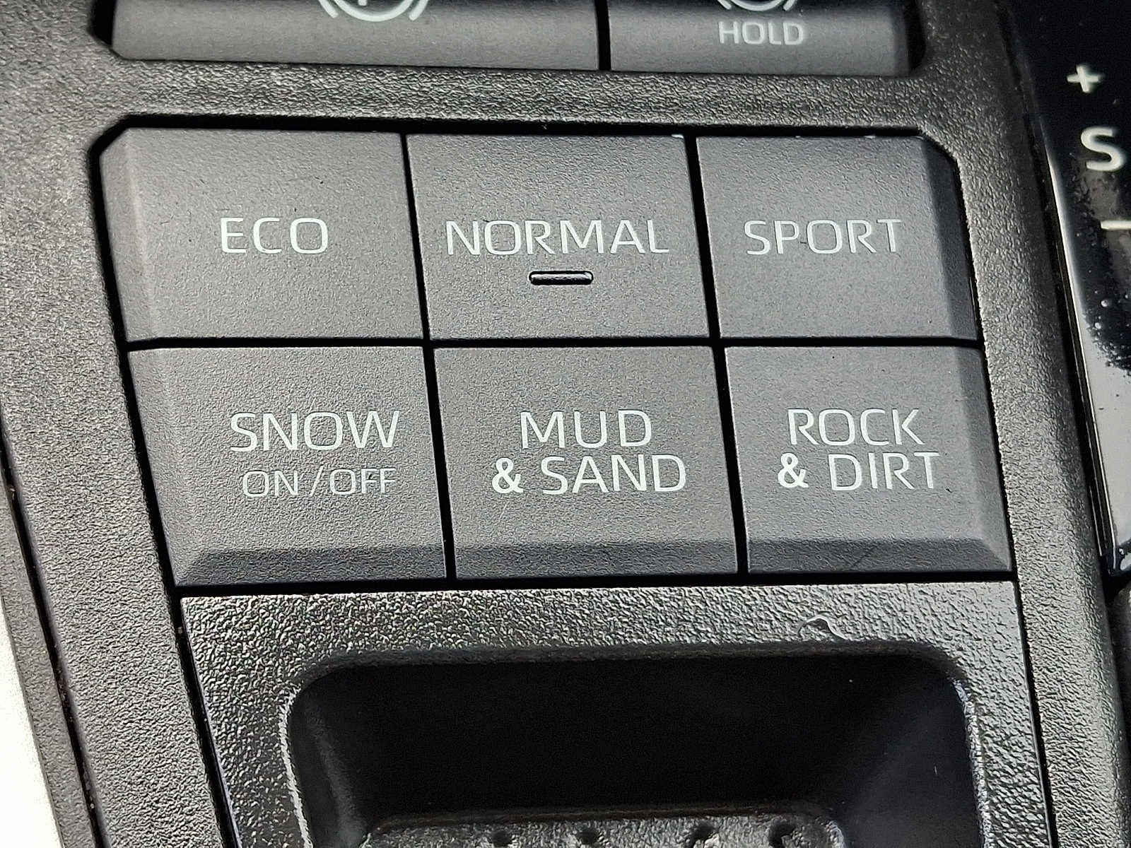 Used 2021 Toyota RAV4 XLE w/ Convenience Package image 25