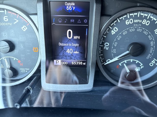 Used 2018 Toyota Tacoma TRD Sport w/ Technology Package AWD/4WD image 21