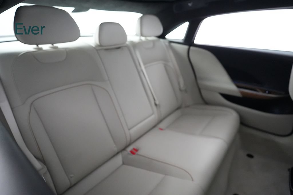 Used 2023 Lucid Air Touring AWD/4WD image 5