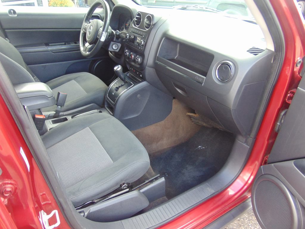 Used 2014 Jeep Patriot Latitude FWD image 5