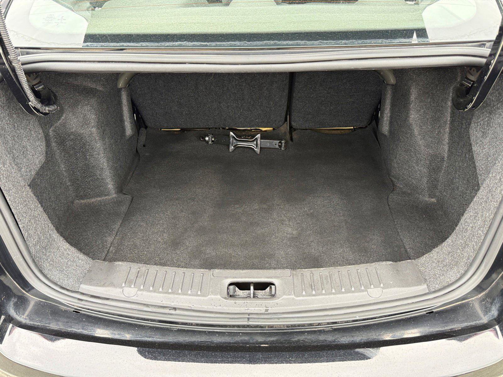 Used 2018 Ford Fiesta SE image 14