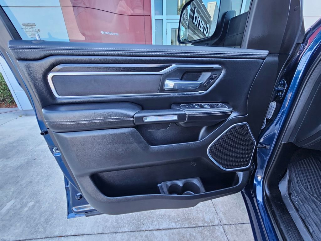 Used 2023 RAM 1500 Laramie AWD/4WD image 12