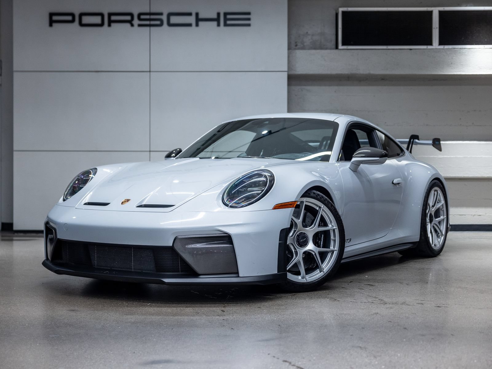 Certified 2025 Porsche 911 GT3 RWD image 1