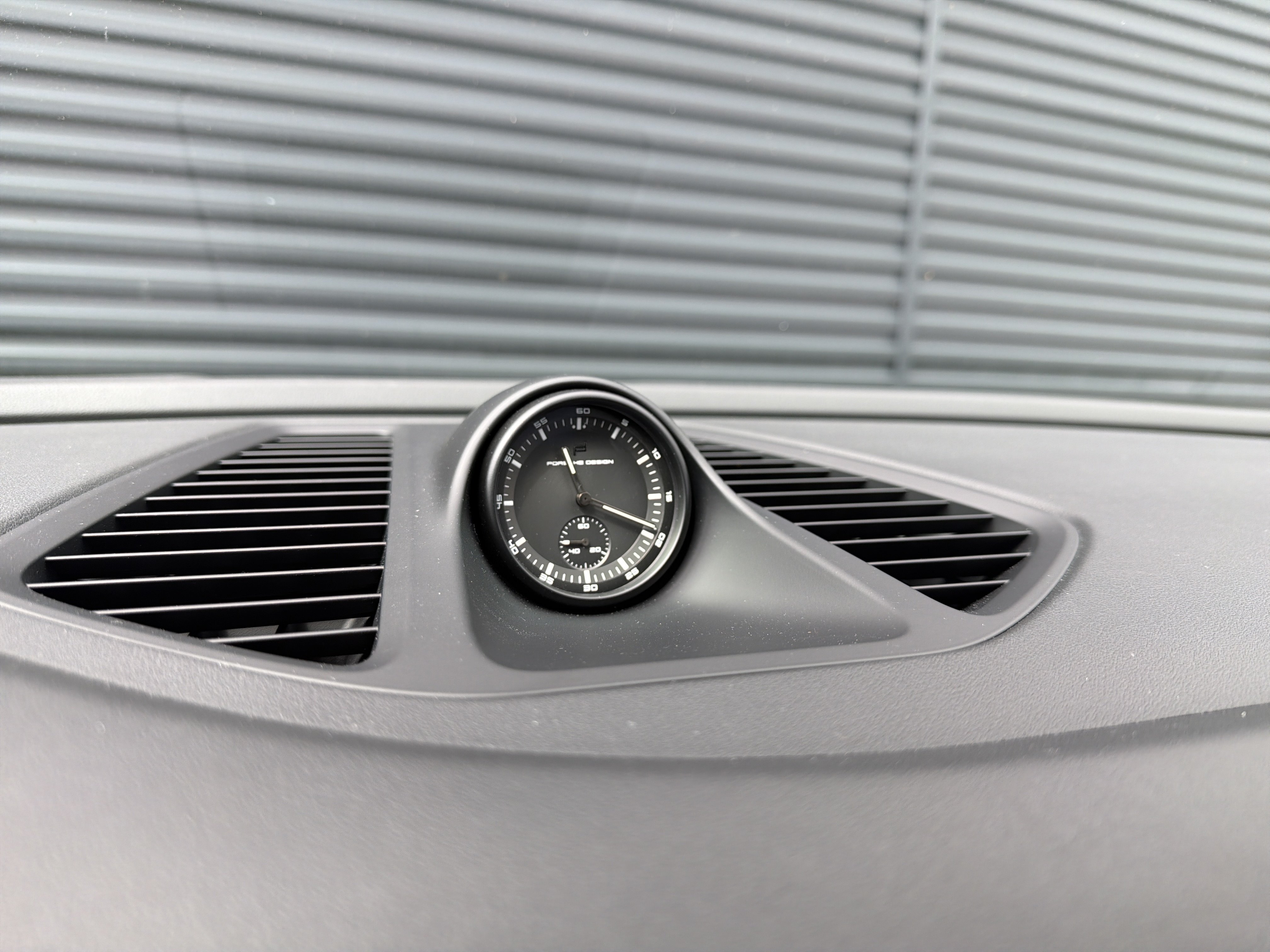 New 2025 Porsche Macan 4 Electric AWD/4WD image 61