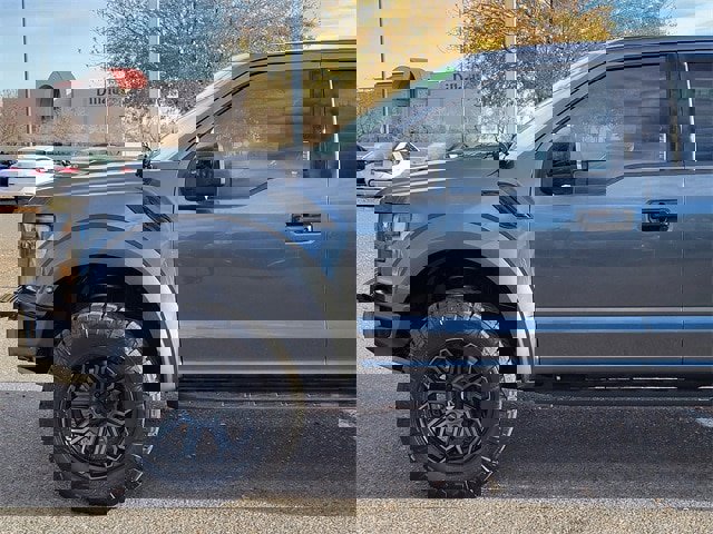 Used 2019 Ford F150 Raptor w/ Equipment Group 801A Mid image 7