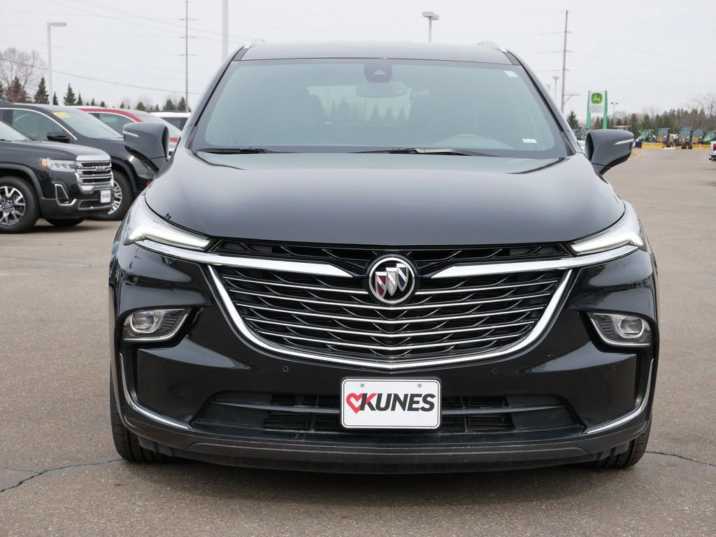 Used 2023 Buick Enclave Essence AWD/4WD image 2