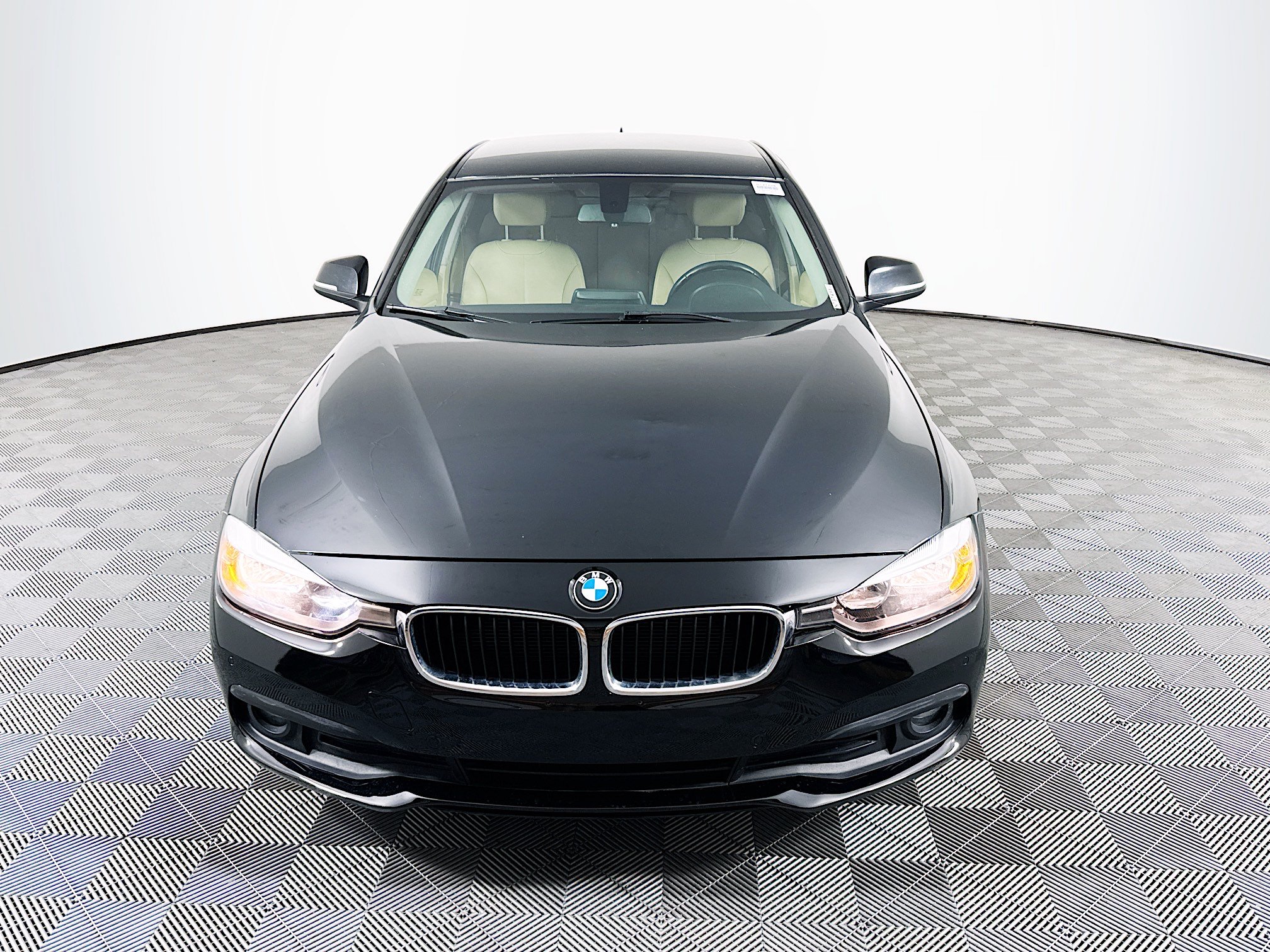 Used 2016 BMW 320i Sedan w/ Driver Assistance Package RWD video 2