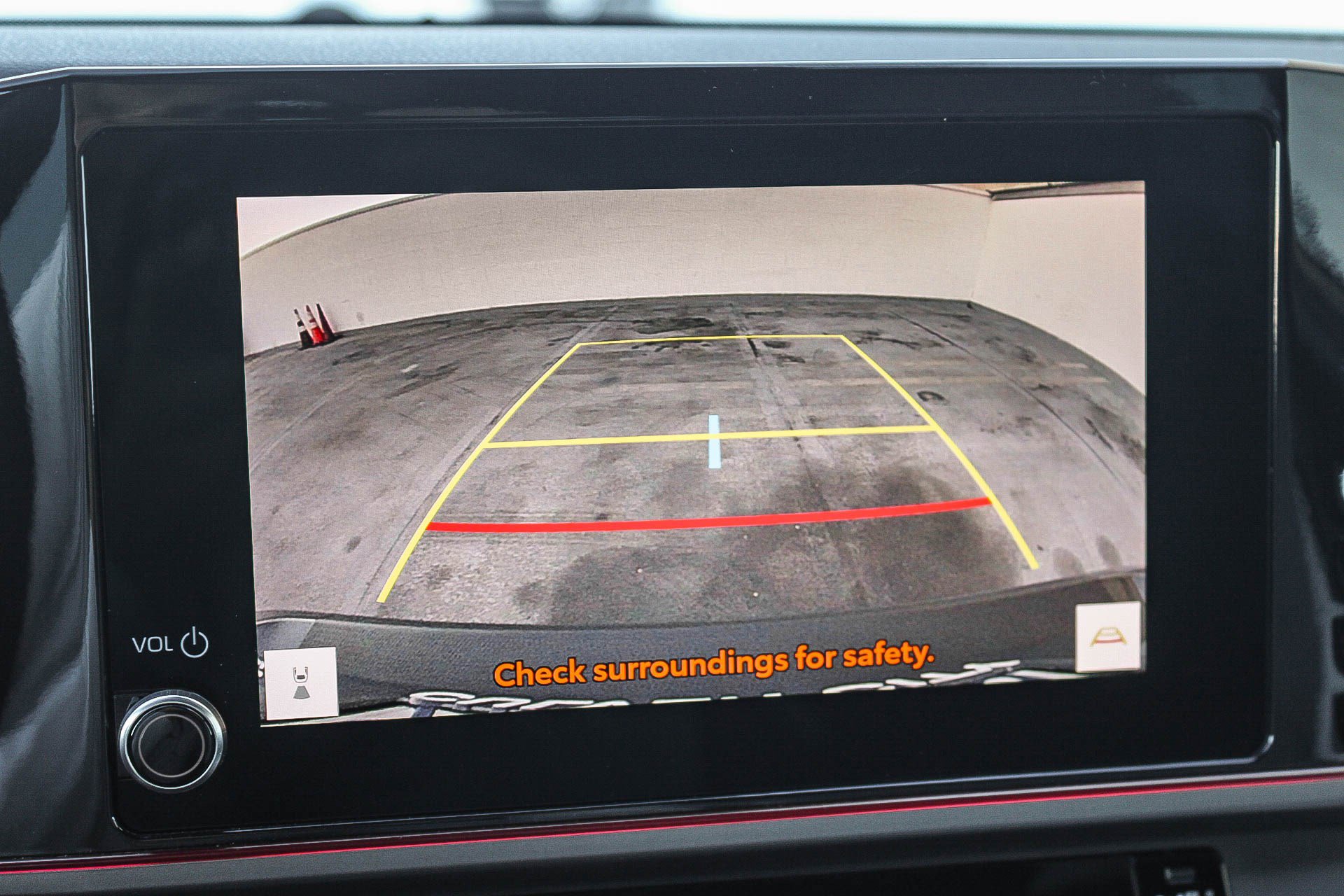 Used 2025 Toyota Camry SE image 25