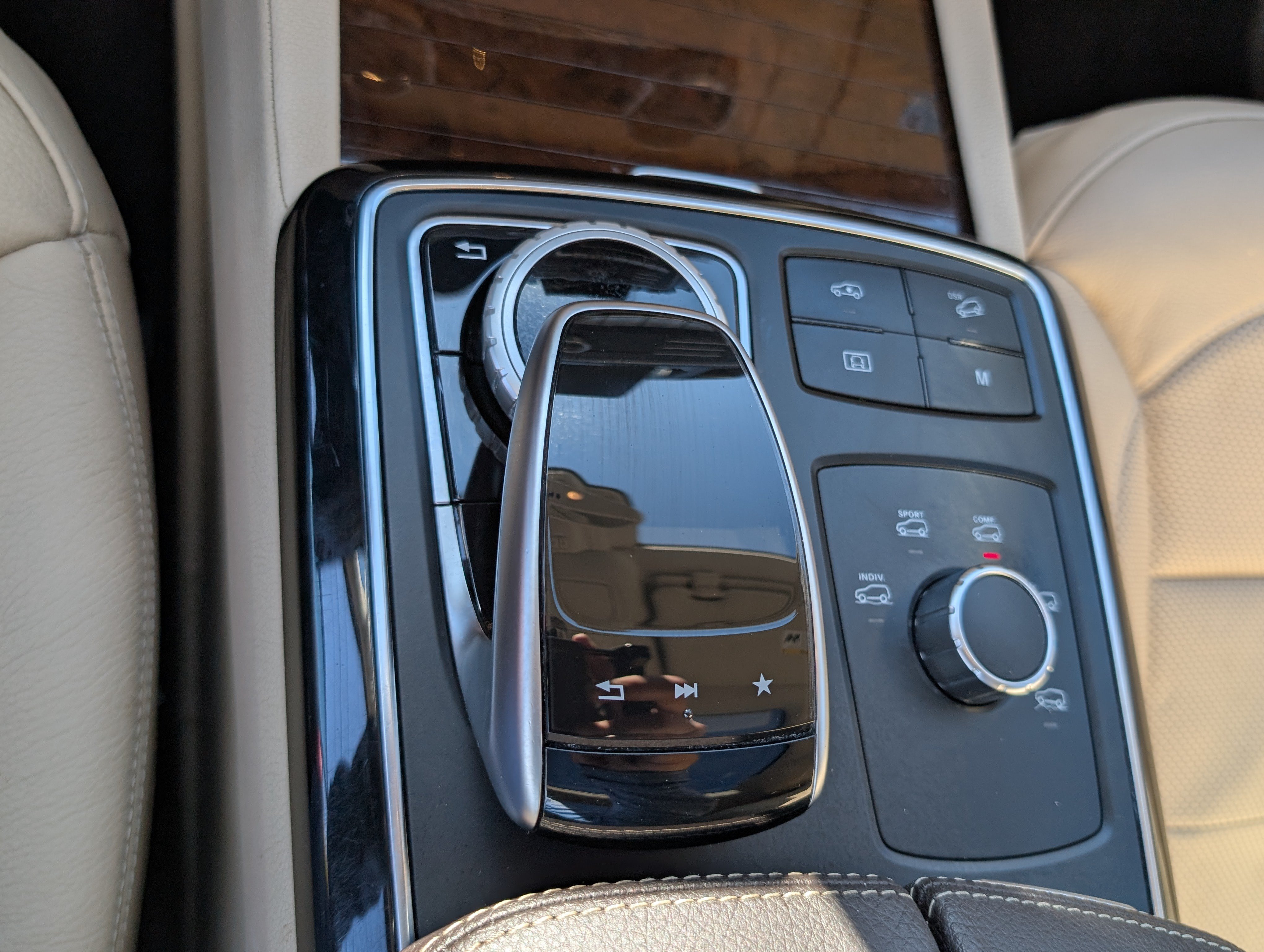 Used 2019 Mercedes-Benz GLS 550 4MATIC image 29