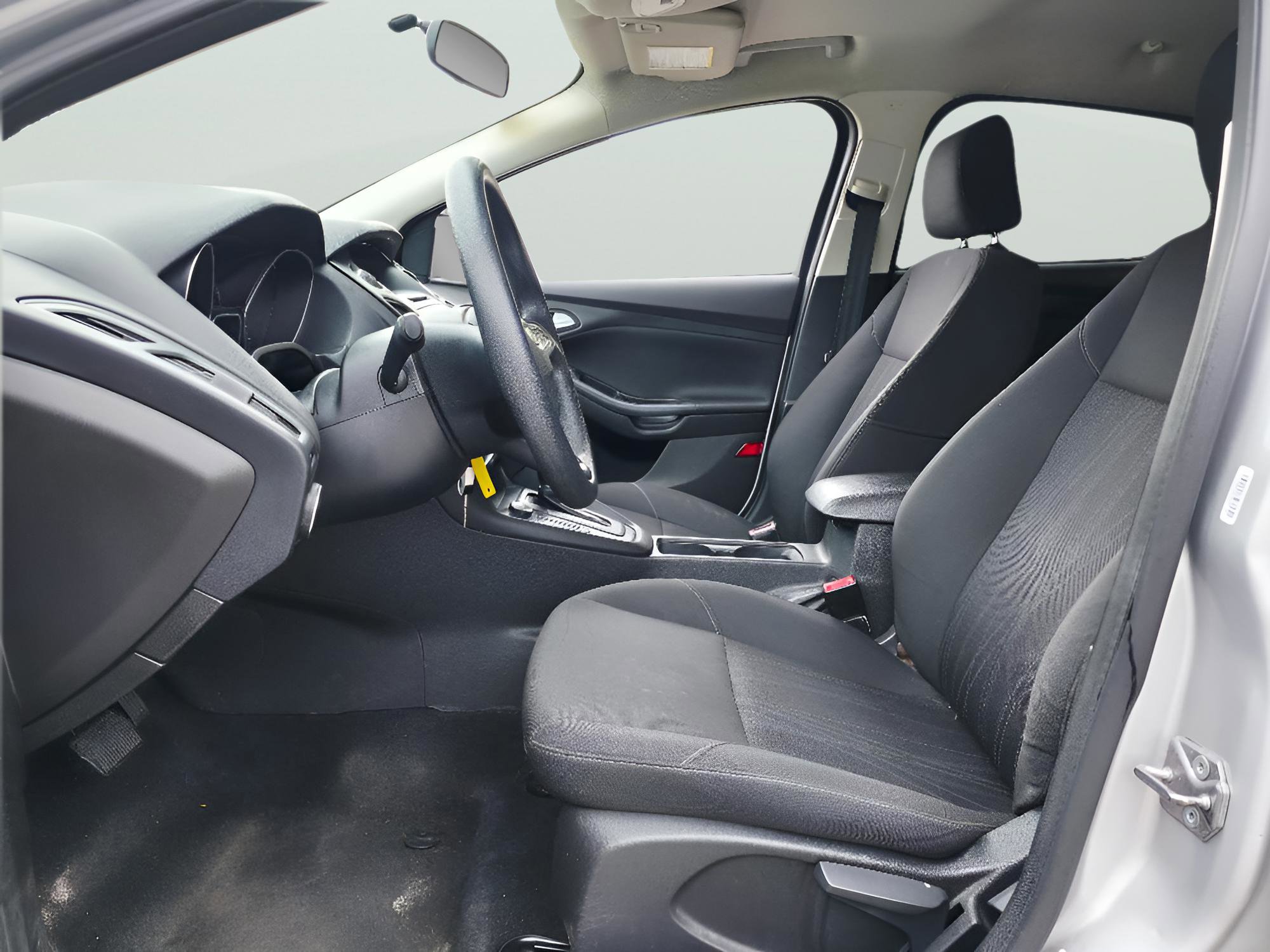 Used 2016 Ford Focus SE FWD image 7