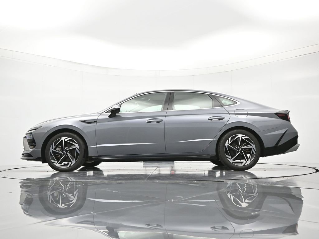 Used 2024 Hyundai Sonata SEL w/ Convenience Package FWD image 43
