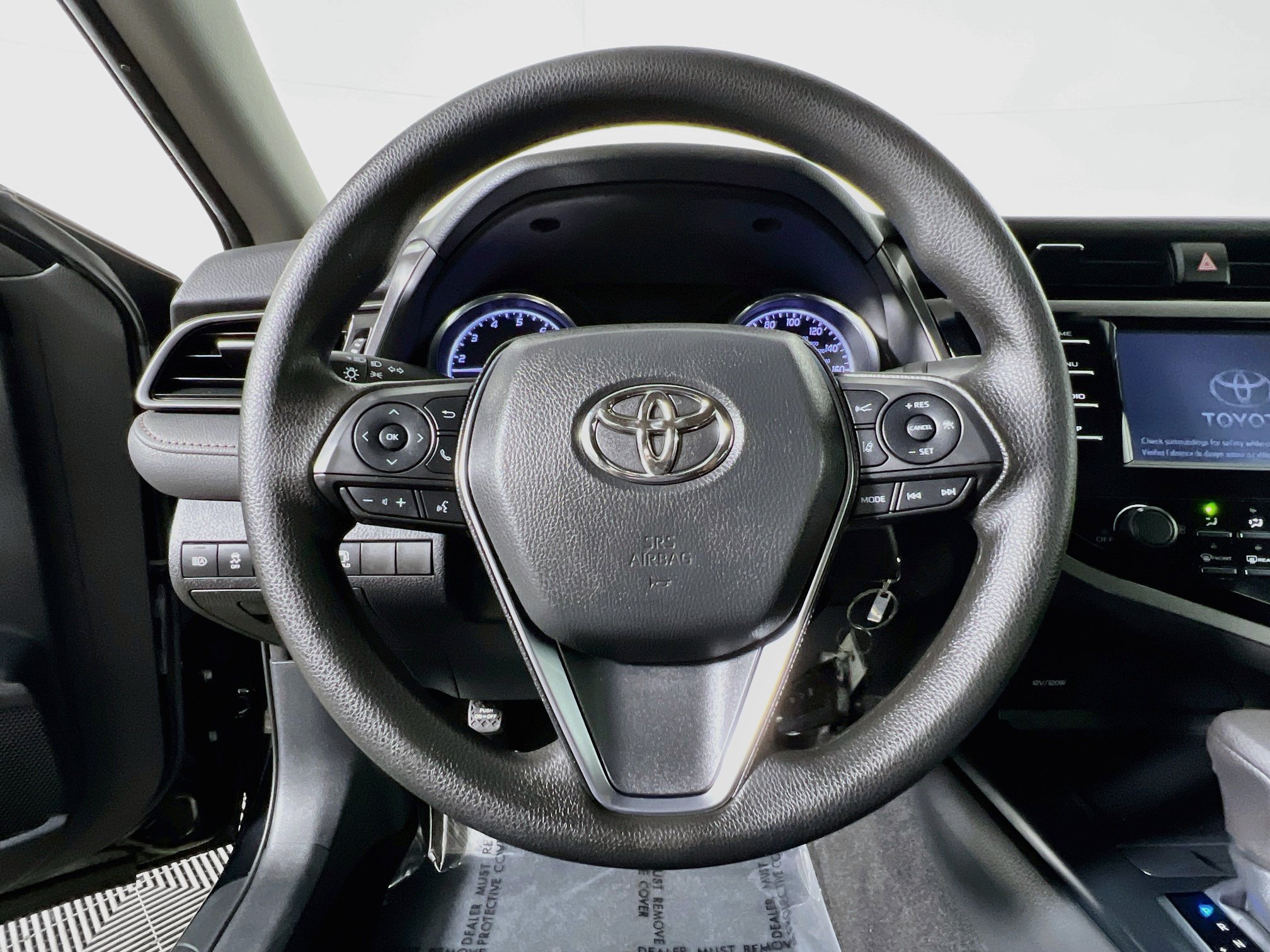 Used 2019 Toyota Camry LE FWD image 18
