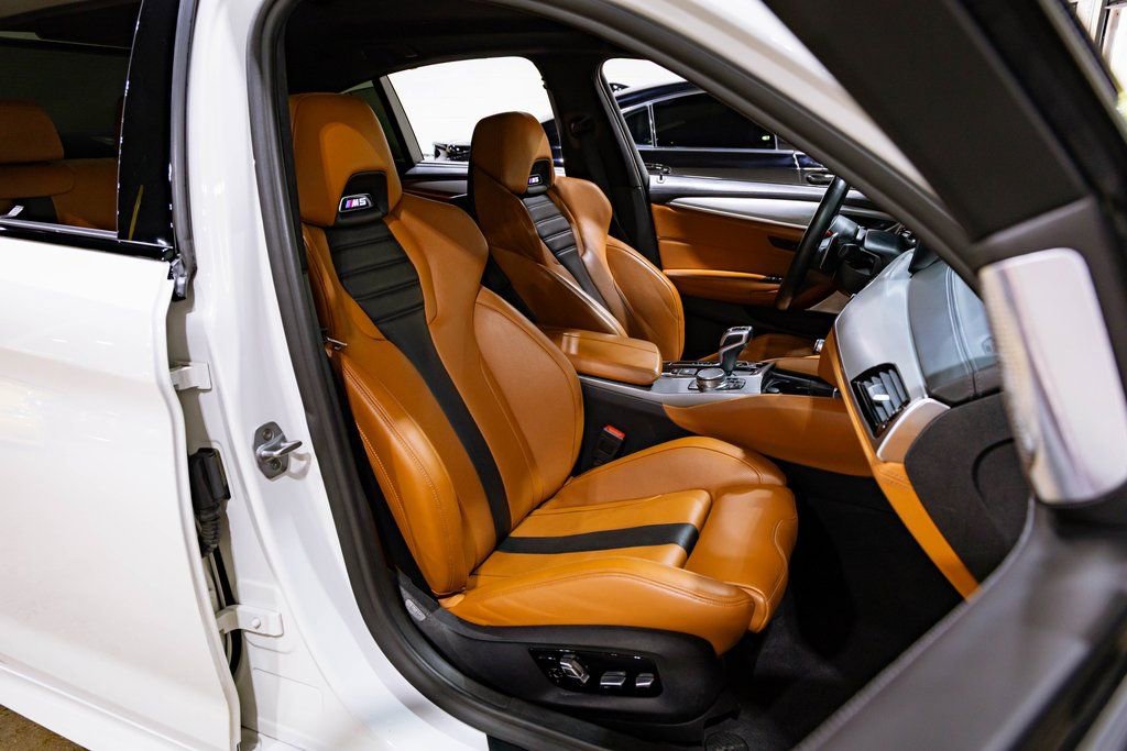 Used 2019 BMW M5 w/ Executive Package image 28