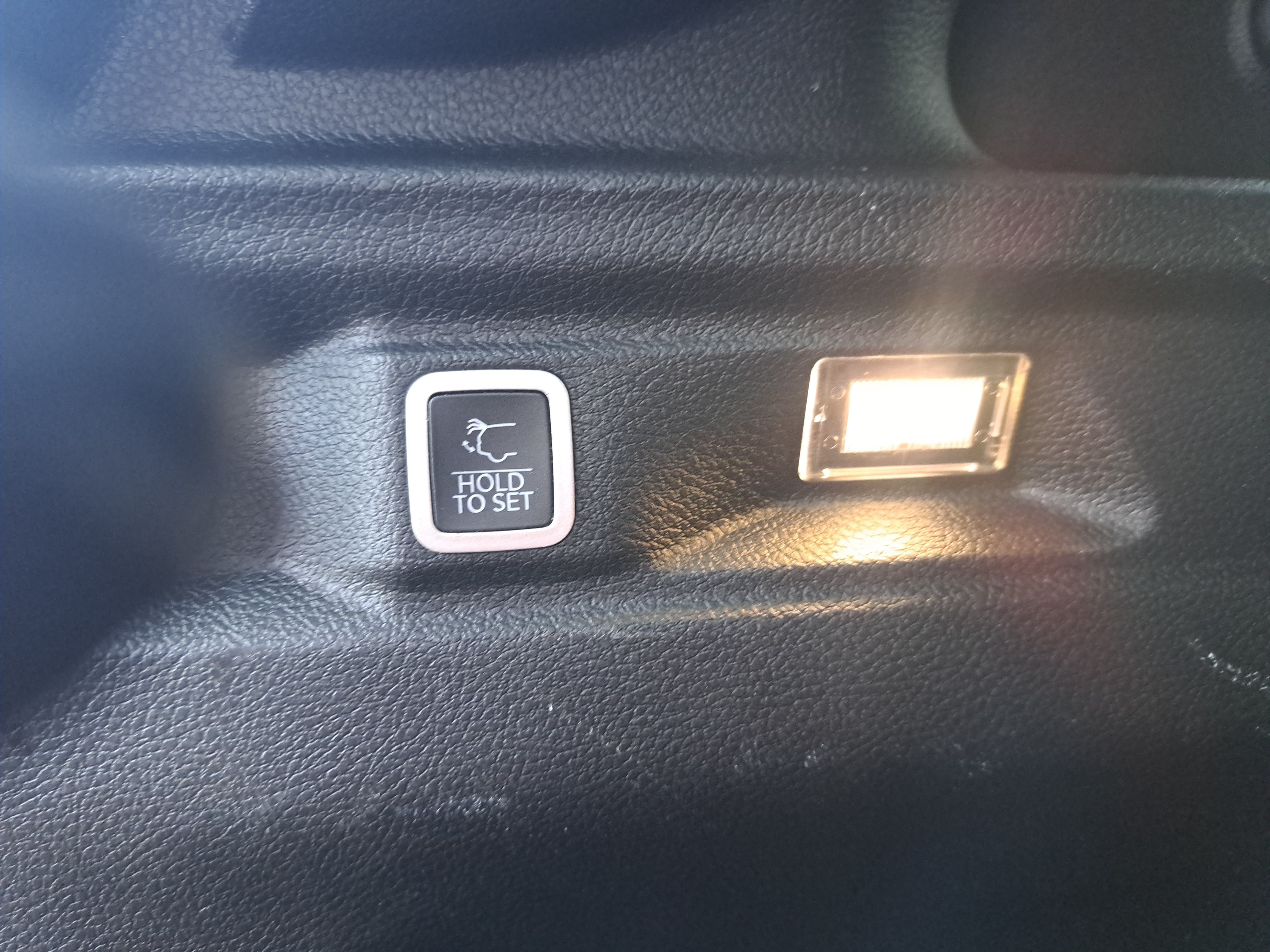 Used 2022 Jeep Grand Cherokee L Limited RWD image 15