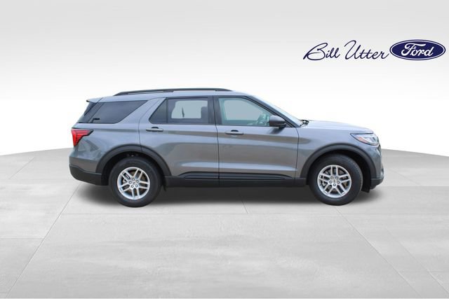 Used 2026 Ford Explorer Active w/ Active Comfort Package RWD image 4