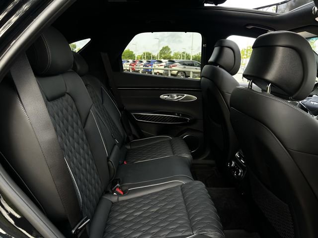 Used 2025 Genesis GV70 3.5T Sport w/ Sport Prestige Package AWD/4WD image 33