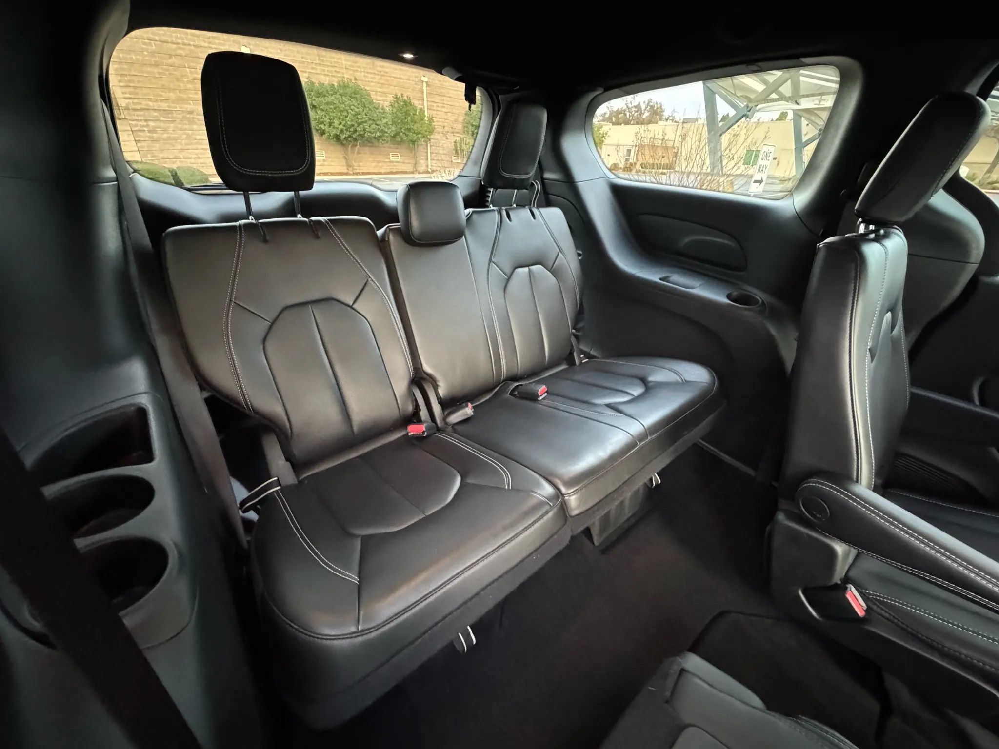 Used 2023 Chrysler Pacifica Touring-L w/ S Appearance Package FWD image 16