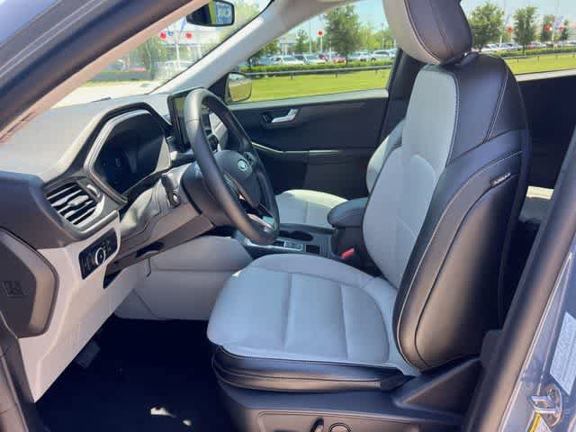 Used 2024 Ford Escape Platinum AWD/4WD image 11