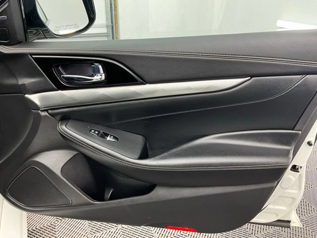 Used 2019 Nissan Maxima SL FWD image 18