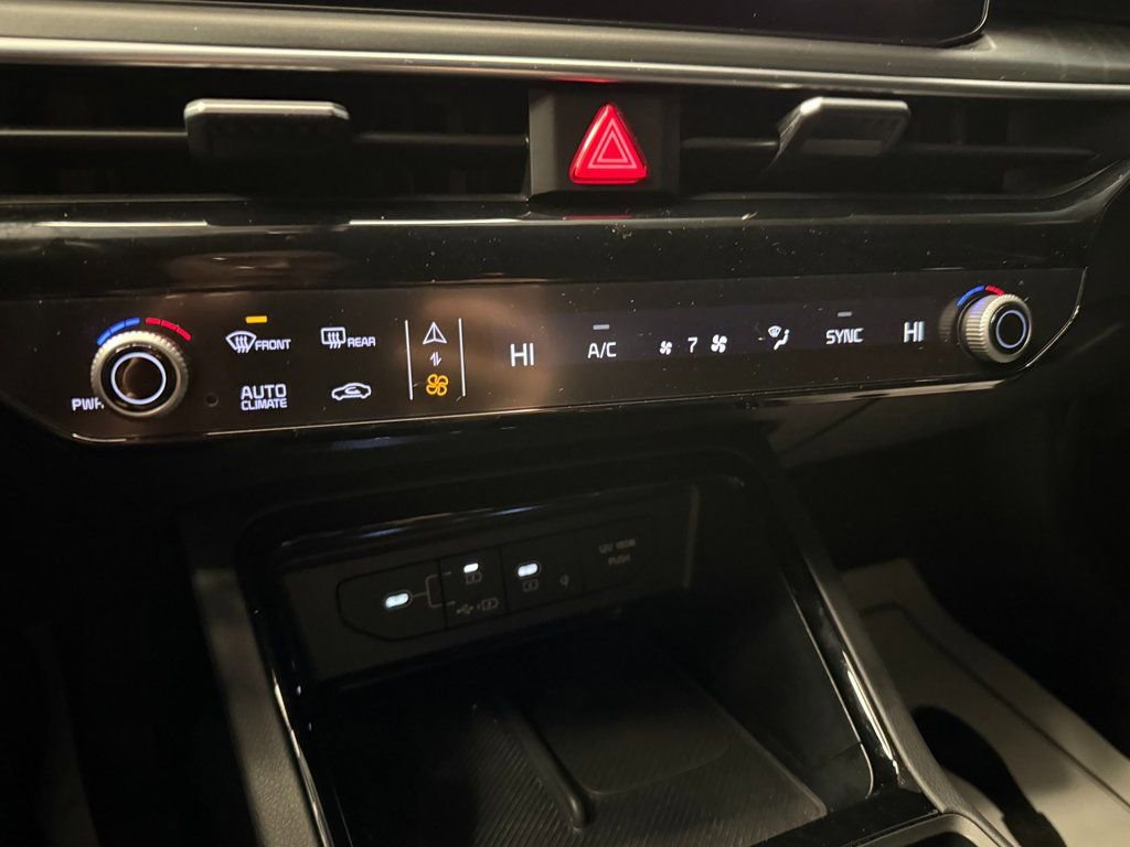 Used 2025 Kia K5 GT w/ GT1 Package image 16