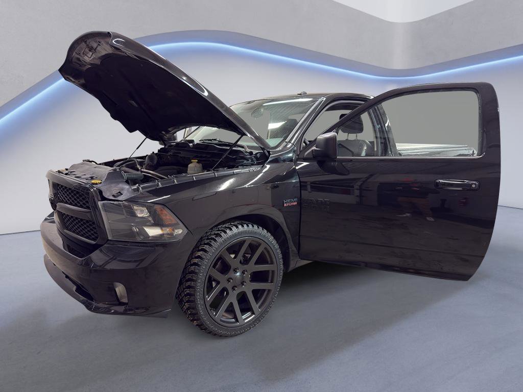 Used 2015 RAM 1500 Express w/ Black Ram 1500 Express Group image 10